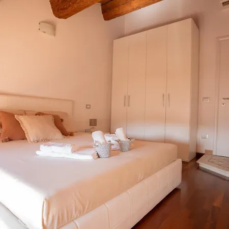 Mansarda Colombo - Car Parking Apartment *