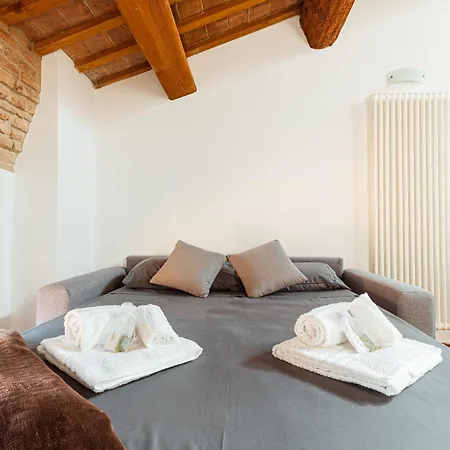 Apartman Mansarda Colombo - Car Parking