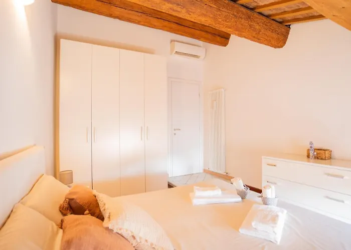 Mansarda Colombo - Car Parking Apartman